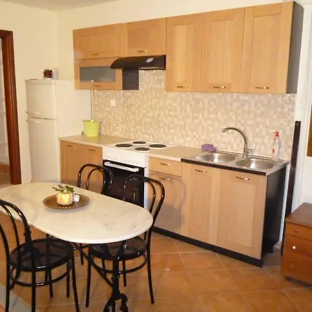Apartment House On The Mountain With Barbeque And Courtyard Volos