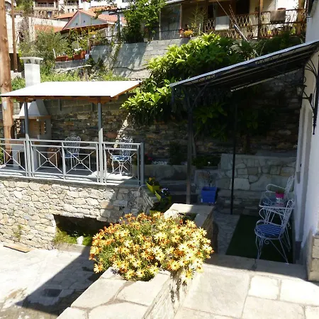 House On The Mountain With Barbeque And Courtyard Volos